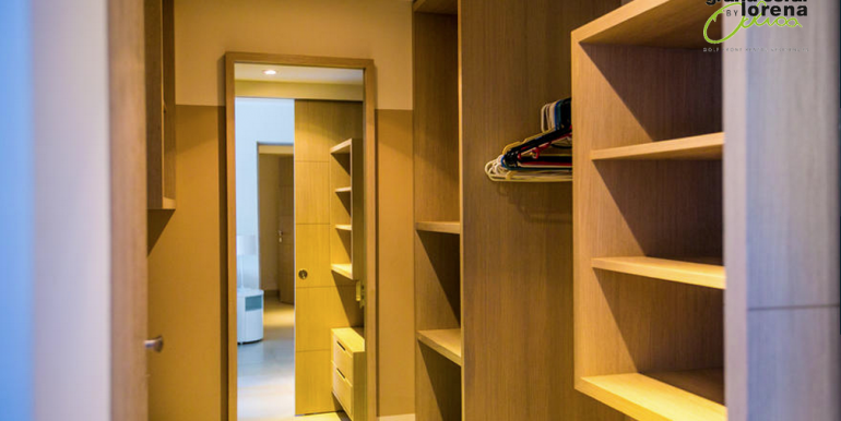 Lorena Ochoa closet